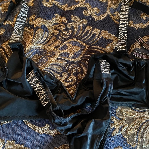 Victoria secret bra med thong small zebra shine strap - Picture 1 of 3